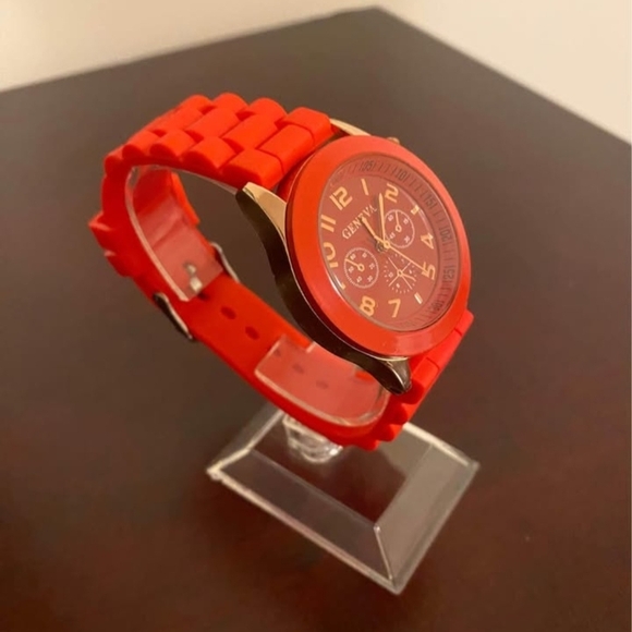 Red Fashion Watch - Picture 3 of 4